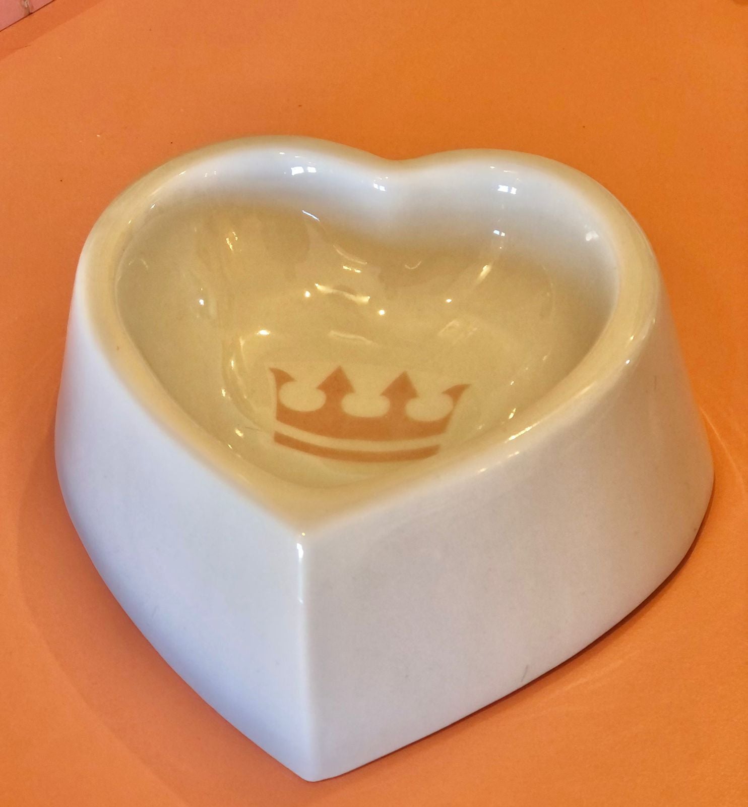 Comedouro Coração de Porcelana