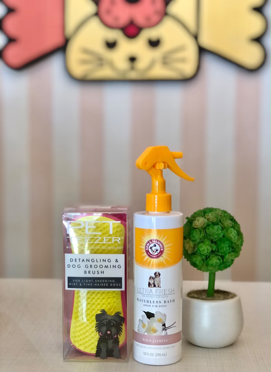 Kit Escova Pet Teezer + Banho a Seco Arm & Hammer