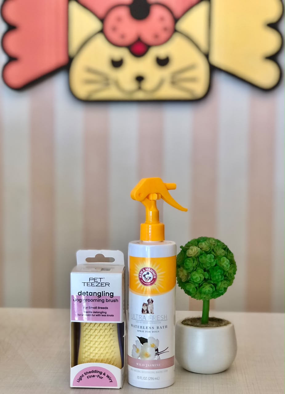 Kit Escova Pet Teezer + Banho a Seco Arm & Hammer
